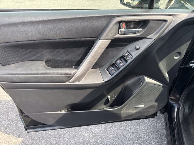 Used 2016 Subaru Forester 2.5i Touring AWD/4WD image 16
