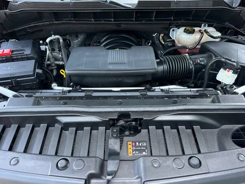 Used 2024 Chevrolet Silverado 1500 LT w/ Convenience Package II RWD image 23