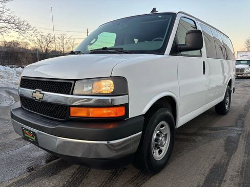 Used 2017 Chevrolet Express 2500 LT w/ LT Preferred Equipment Group image 35