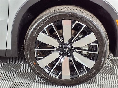 New 2026 Mitsubishi Outlander SE image 29