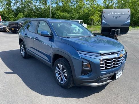 Used 2026 Chevrolet Equinox LT AWD/4WD image 18
