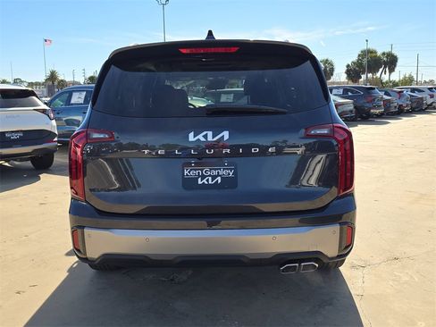 New 2025 Kia Telluride S image 7