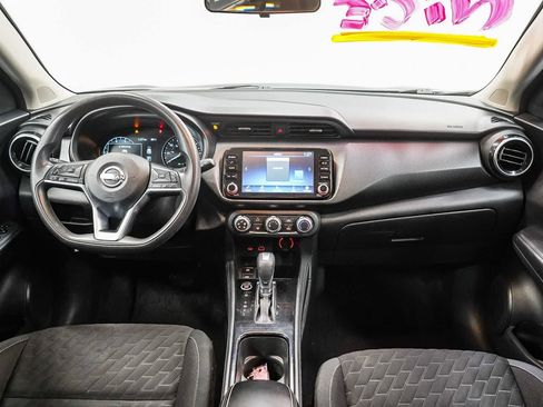 Used 2023 Nissan Kicks SV image 12