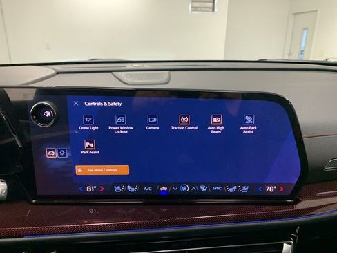 New 2026 Chevrolet Traverse RS image 64