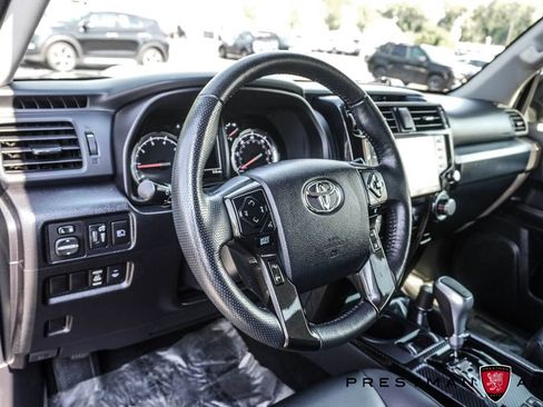 Used 2024 Toyota 4Runner TRD Off-Road Premium AWD/4WD image 28