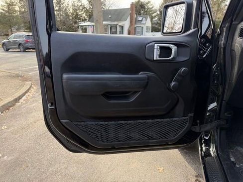 Used 2023 Jeep Wrangler Sport image 28