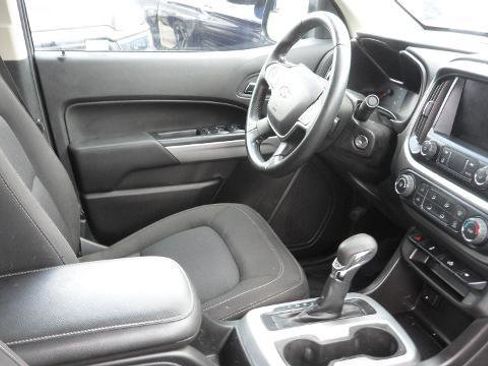 Used 2022 Chevrolet Colorado LT w/ LT Convenience Package image 39