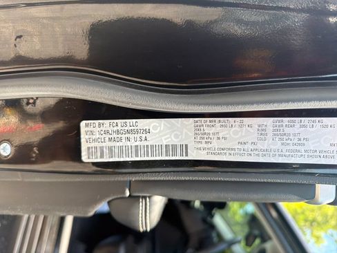 Used 2022 Jeep Grand Cherokee Limited AWD/4WD image 51
