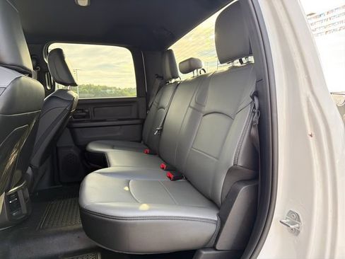 Used 2025 RAM 2500 Tradesman w/ Chrome Appearance Group AWD/4WD image 30
