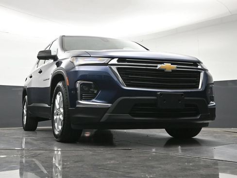 Used 2023 Chevrolet Traverse LS AWD/4WD image 30