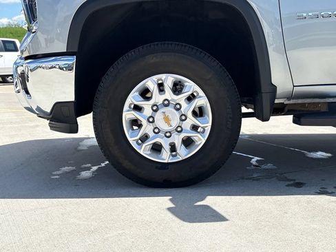 Used 2024 Chevrolet Silverado 3500 LTZ AWD/4WD image 28