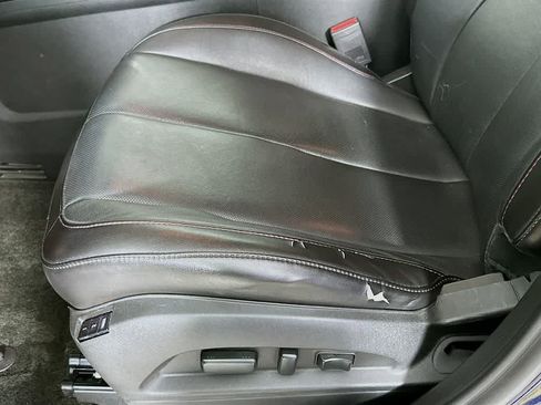 Used 2017 Chevrolet Equinox Premier w/ Enhanced Convenience Package FWD image 29