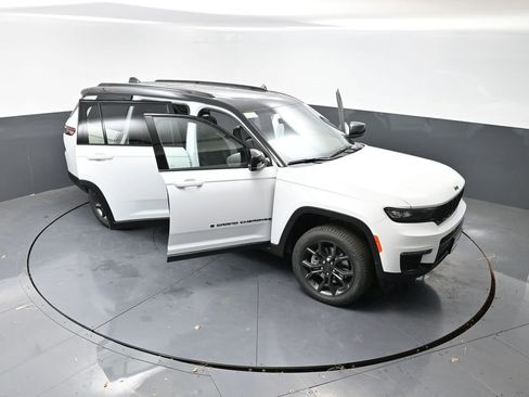 New 2025 Jeep Grand Cherokee L Limited w/ Trailer Tow Package image 56