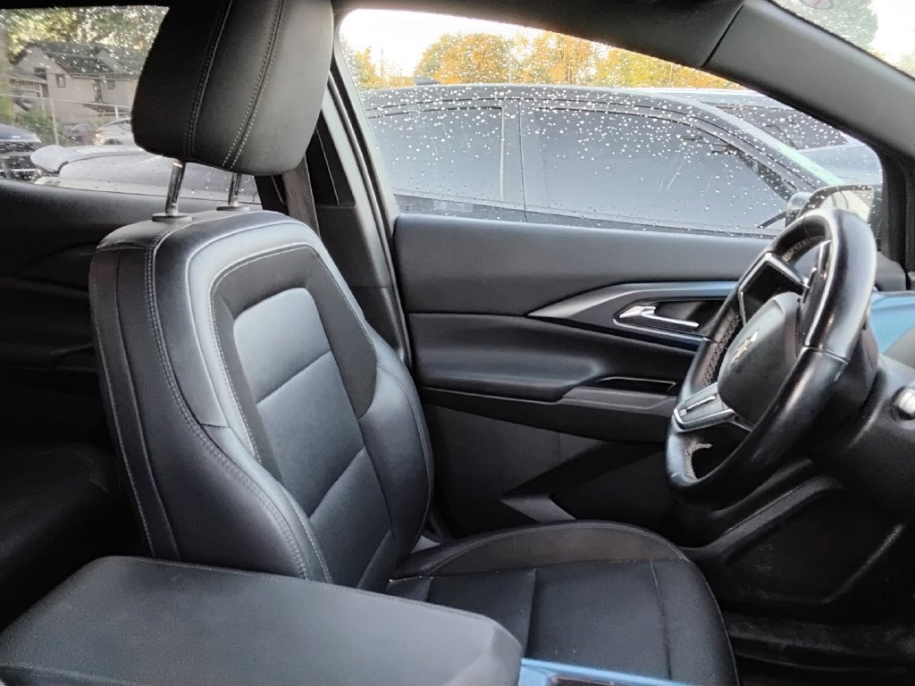 Used 2024 Chevrolet Equinox EV LT FWD image 9