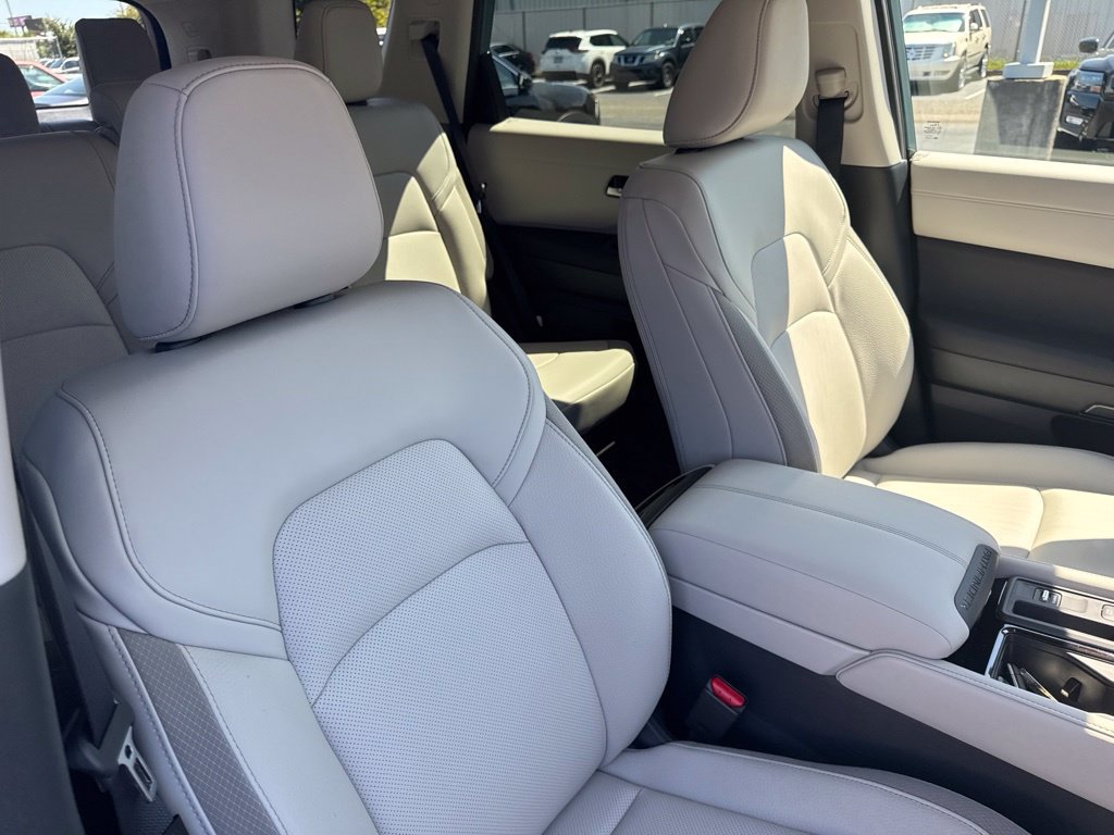 New 2026 Nissan Pathfinder SL FWD image 20