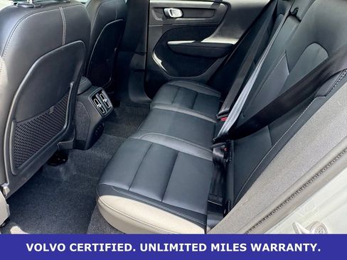 Certified 2025 Volvo XC40 B5 Plus AWD/4WD image 29