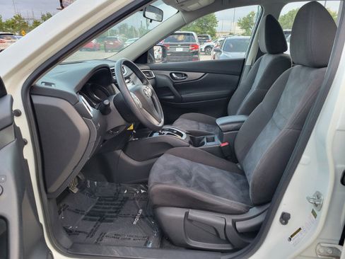 Used 2015 Nissan Rogue S FWD image 16