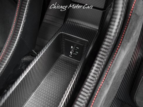 Used 2019 McLaren Senna image 18