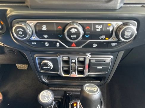 Used 2019 Jeep Wrangler Unlimited Sport S AWD/4WD image 21