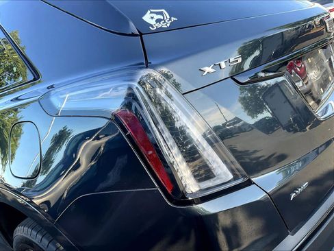 Used 2021 Cadillac XT5 Sportv w/ LPO, ONYX Package image 30