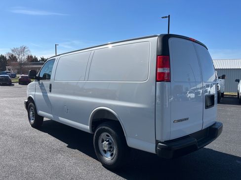 New 2025 Chevrolet Express 2500 RWD image 8