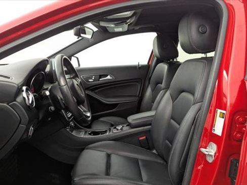 Used 2018 Mercedes-Benz GLA 250 4MATIC image 14
