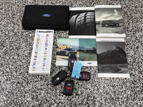 Used 2020 Ford Escape SE image 18