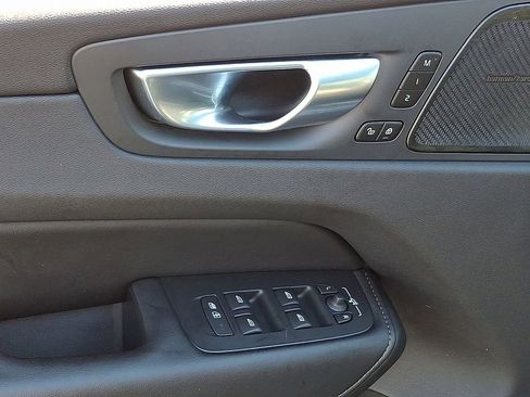 Used 2021 Volvo XC60 T5 Inscription image 12