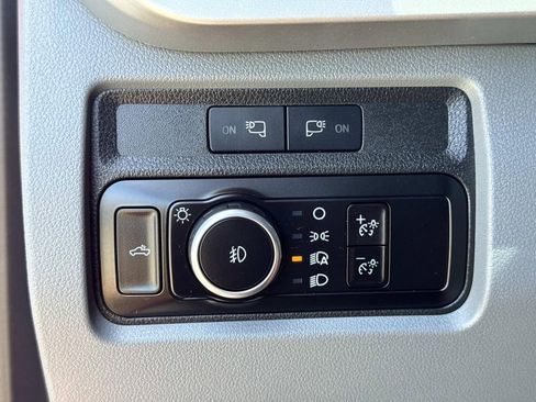 Used 2023 Ford F350 XLT w/ 360-Degree Camera Package AWD/4WD image 19