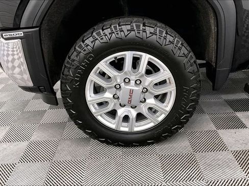 Used 2024 GMC Sierra 2500 SLT w/ SLT Premium Package image 10