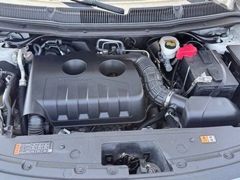 Used 2017 Ford Explorer XLT w/ Equipment Group 202A FWD image 23
