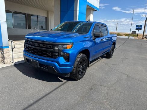 Used 2022 Chevrolet Silverado 1500 Custom w/ LPO, Dark Essentials Package AWD/4WD image 12