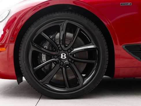 Used 2024 Bentley Continental GT image 27