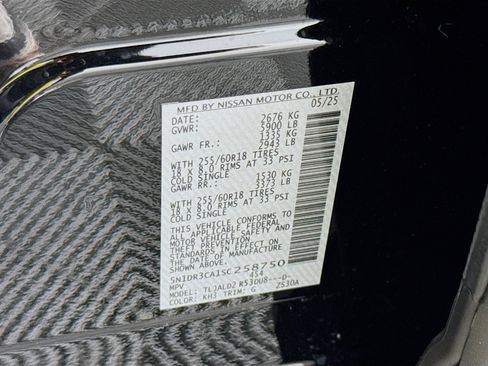 Used 2025 Nissan Pathfinder SL FWD image 39