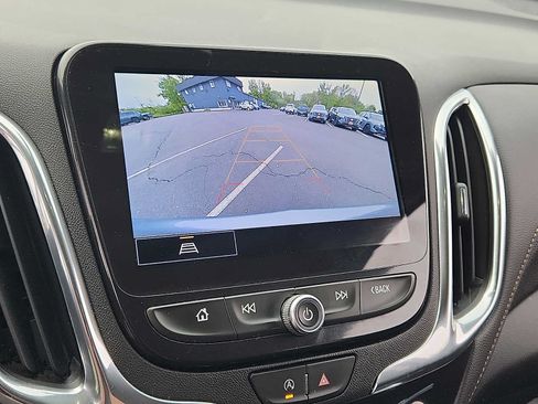 Used 2023 Chevrolet Equinox Premier w/ LPO, Floor Liner Package AWD/4WD image 17