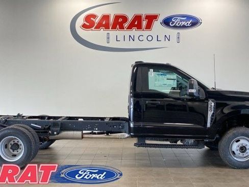 New 2025 Ford F350 XL w/ XL Chrome Package image 1