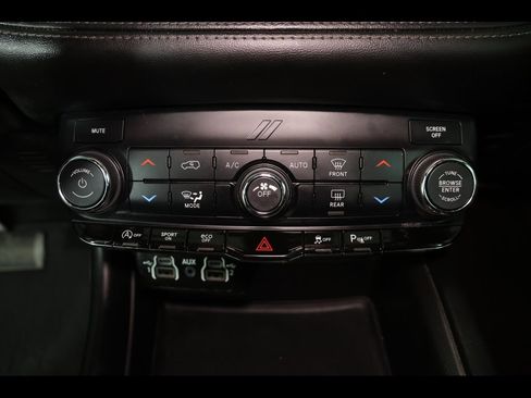 Used 2023 Dodge Durango SXT Launch Edition image 27