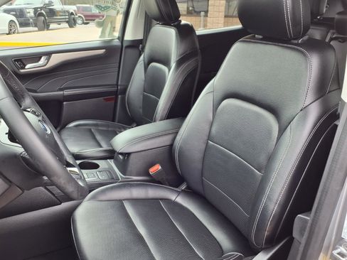 Certified 2022 Ford Escape SEL image 4