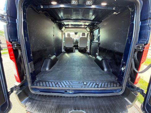 Used 2019 Ford Transit 250 130 Low Roof RWD image 14
