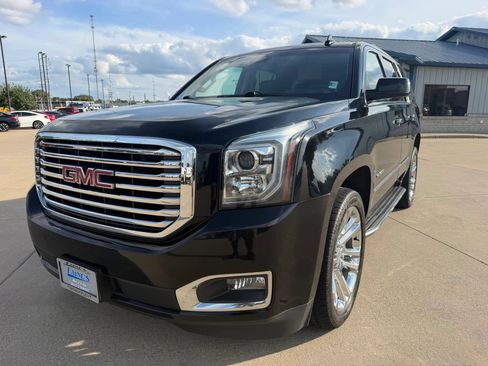 Used 2019 GMC Yukon SLT w/ Premium Edition AWD/4WD image 5