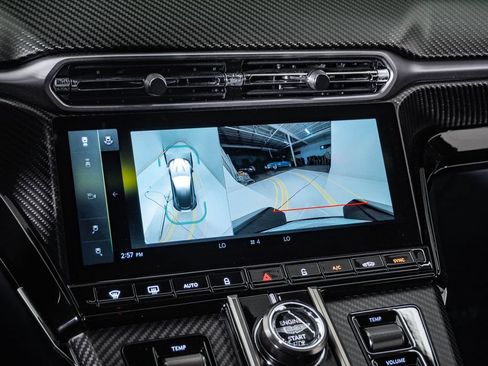 Used 2026 Aston Martin V8 Vantage S RWD image 28