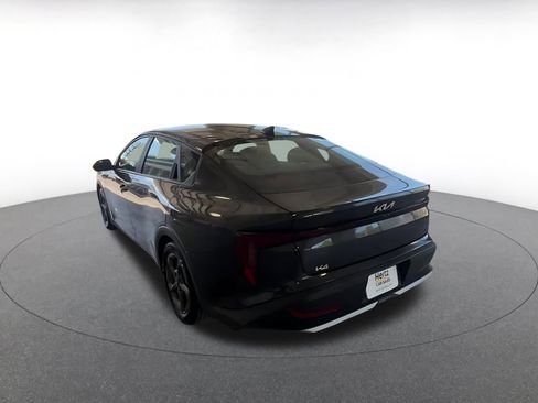 Used 2025 Kia K4 LXS image 8