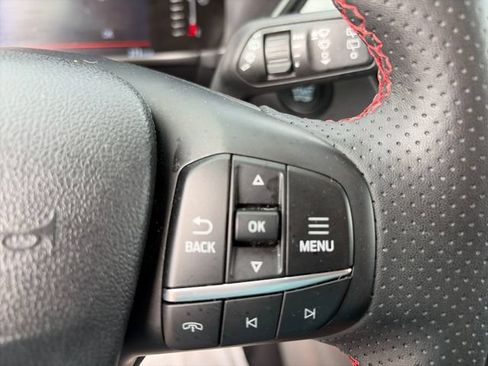 Used 2024 Ford Escape ST-Line FWD image 12