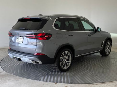 New 2026 BMW X5 xDrive40i w/ Premium Package image 8