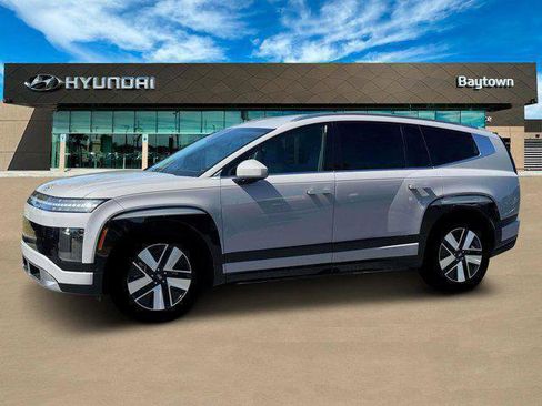 New 2026 Hyundai Ioniq 9 SEL image 2