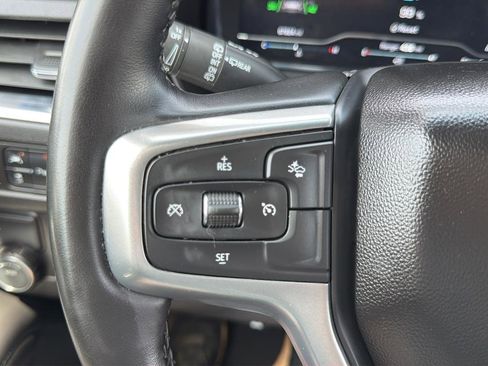 Used 2024 Chevrolet Suburban LT RWD image 22