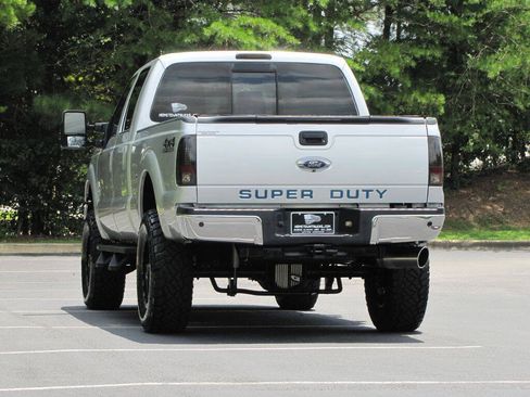 Used 2016 Ford F250 Lariat w/ Chrome Package AWD/4WD image 11