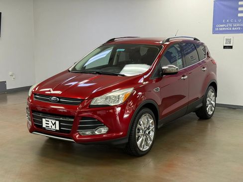 Used 2016 Ford Escape SE w/ SE Chrome Package AWD/4WD image 4