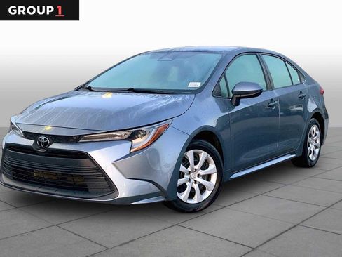 Used 2024 Toyota Corolla LE FWD image 1