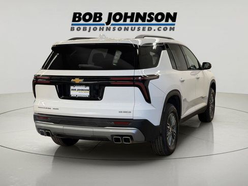 Used 2025 Chevrolet Traverse LT AWD/4WD image 10